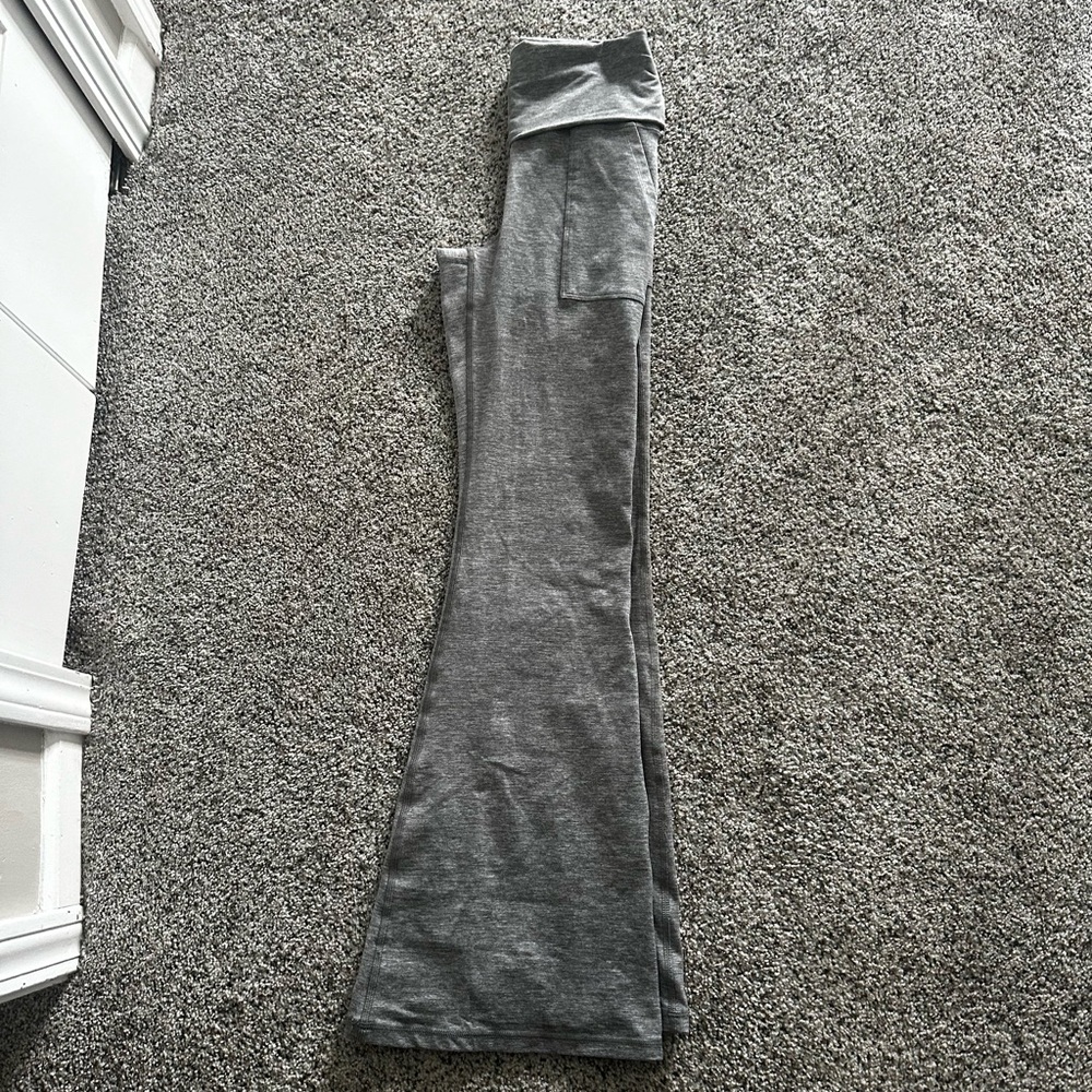 Arie Offline “The Hugger” Yoga pants Xtra Bootcut - Picture 3 of 3